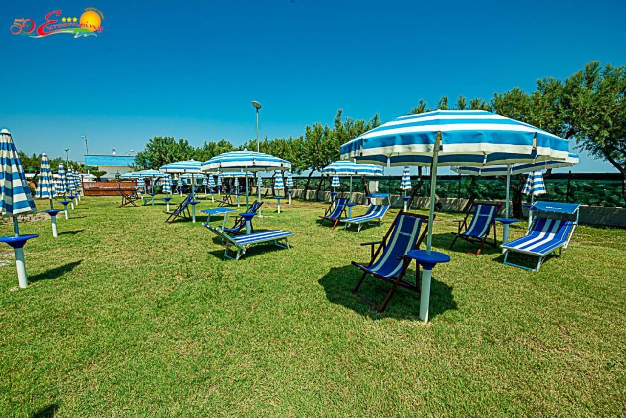Club Del Sole Roseto Degli Abruzzi Easy Camping Village Exterior foto