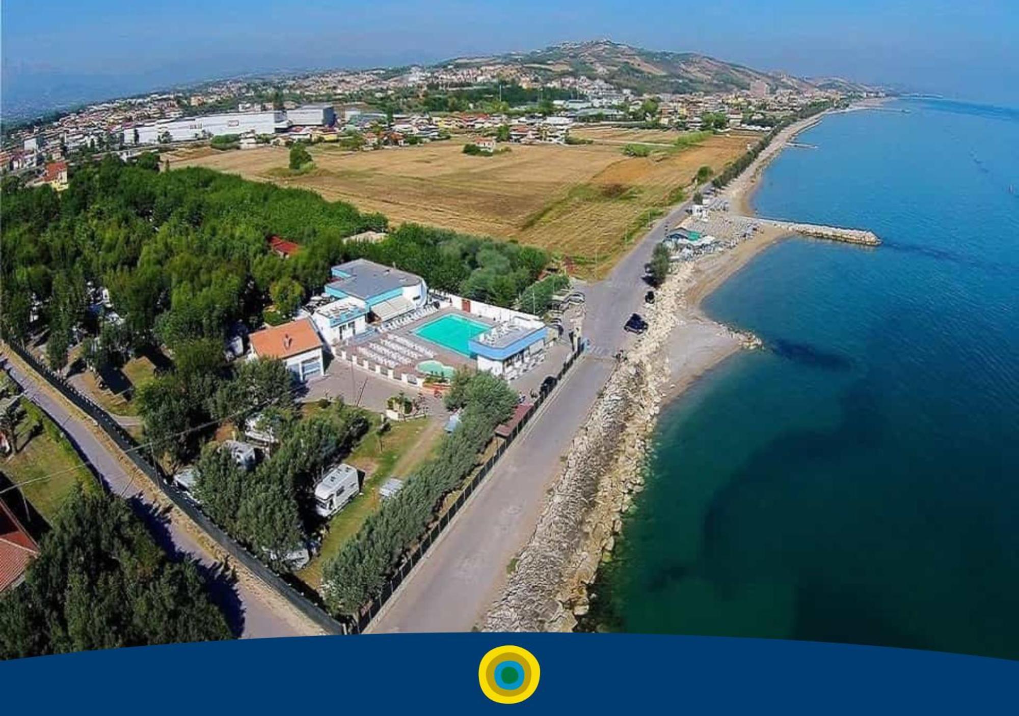 Club Del Sole Roseto Degli Abruzzi Easy Camping Village Exterior foto